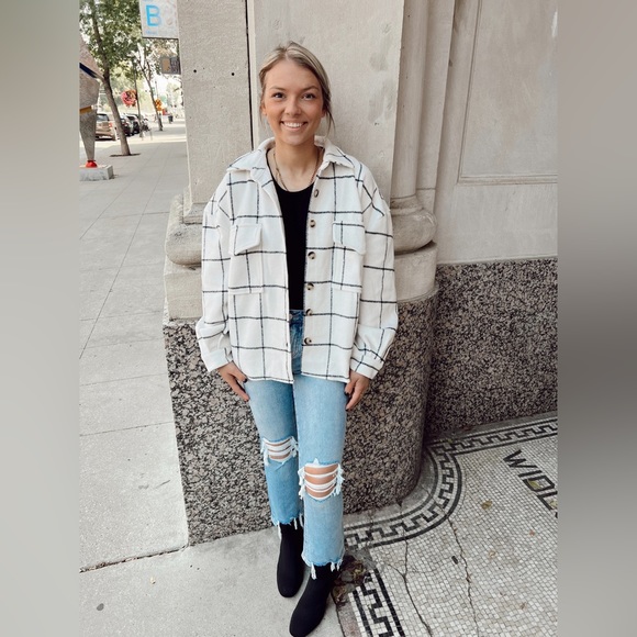 Miou Muse Shacket - Picture 2 of 3